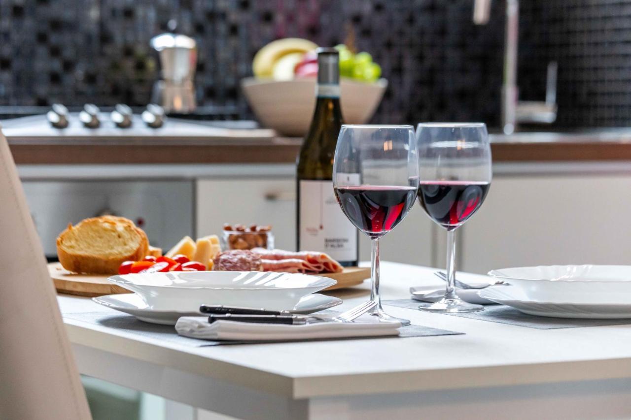 Duomo In 8 Stops Suite Deluxe Loft Mediolan Zewnętrze zdjęcie