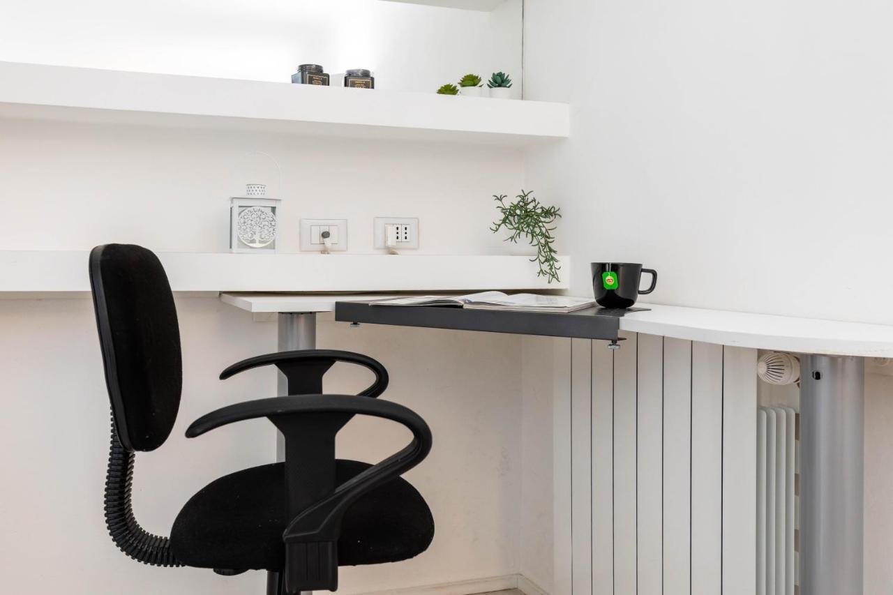 Duomo In 8 Stops Suite Deluxe Loft Mediolan Zewnętrze zdjęcie